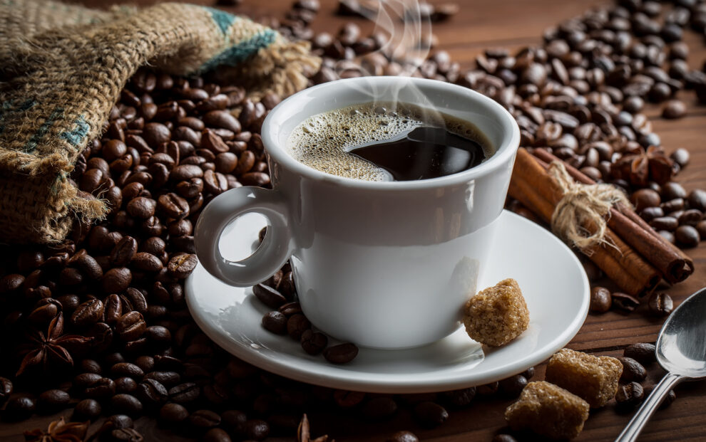 Descubre la fascinante historia del café: de la antigua etapa descubridora hasta el auge actual